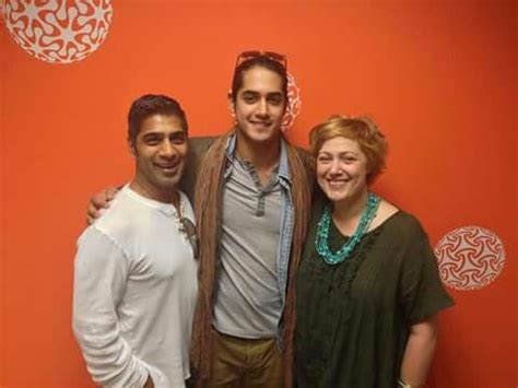 avan jogia parents.